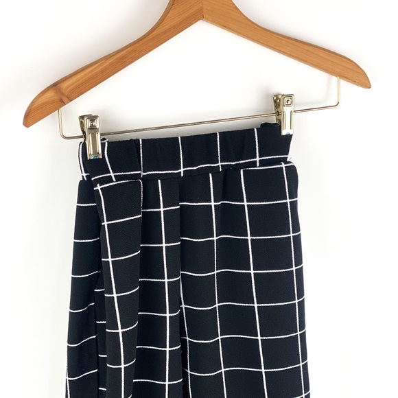 Elastic Waist Black Slant Pocket Grid Pants - Picture 5 of 10